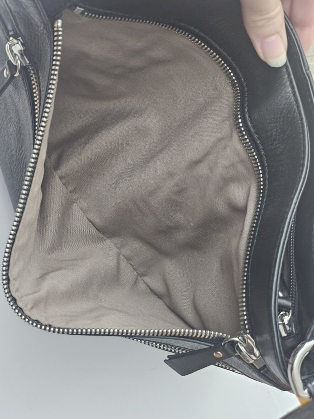 Margot Women's Large Black Leather Crossbody 3 Zipper  Purse Black 13 x 12 - Picture 8 of 12